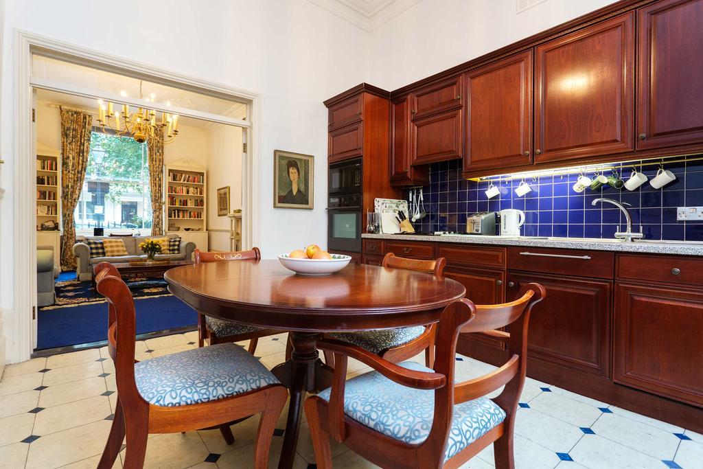 Veeve - Queen'S Gardens Flat London Room photo